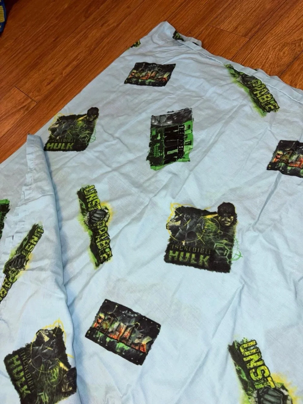2008 Y2K Incredible Hulk Twin Sized Bed Sheet